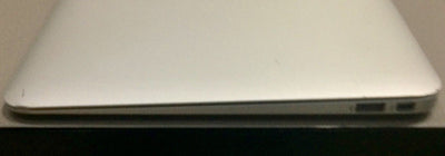 MacBook Air 11" Intel i5 1.4 GHz